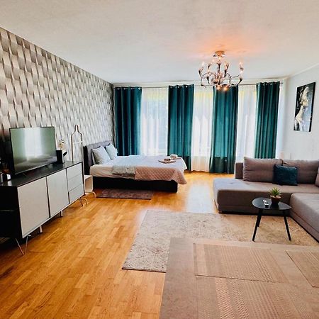 Rezidence Jeseniova Pragueアパートメント エクステリア 写真
