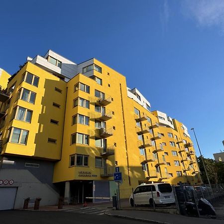 Rezidence Jeseniova Pragueアパートメント エクステリア 写真